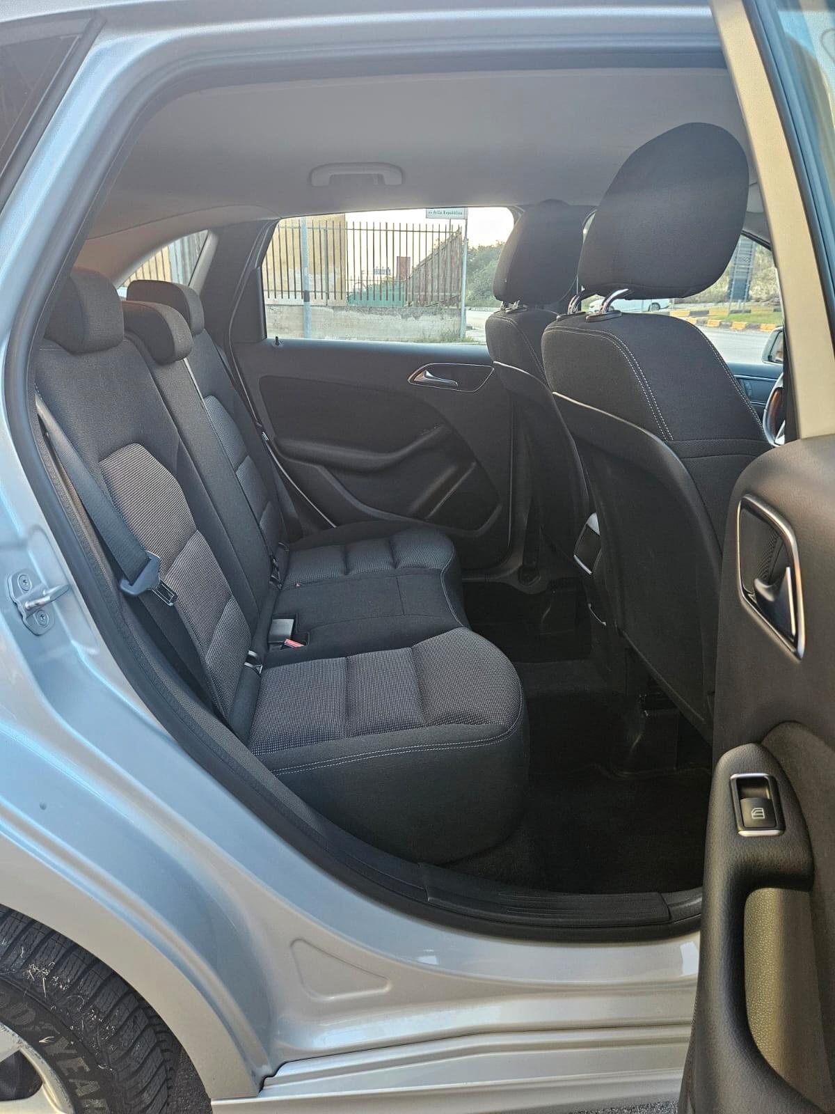 Mercedes-Benz Classe B 180 CDI Executive RETROCAMERA