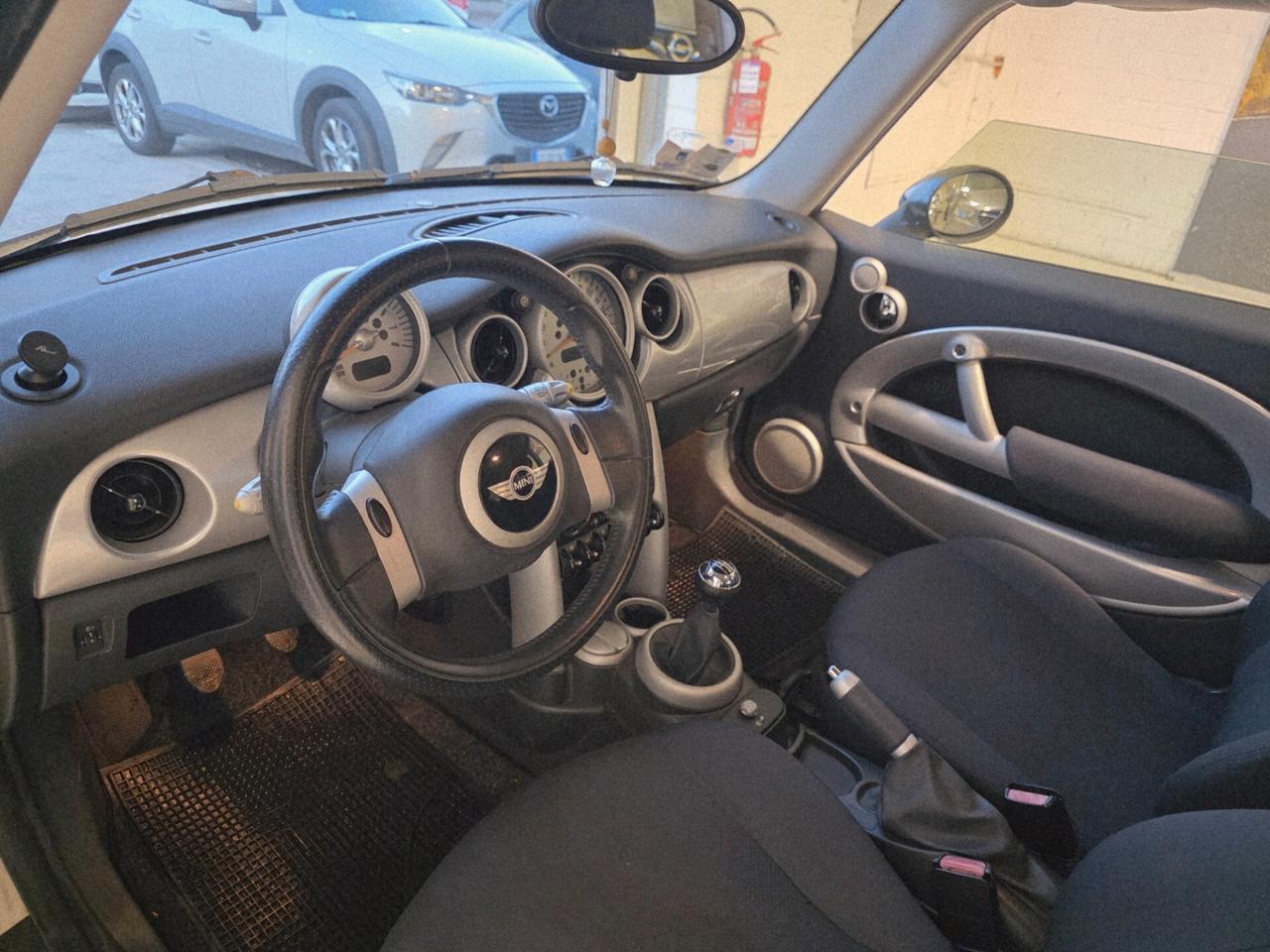 Mini 1.6 16V Cooper Neopatentati