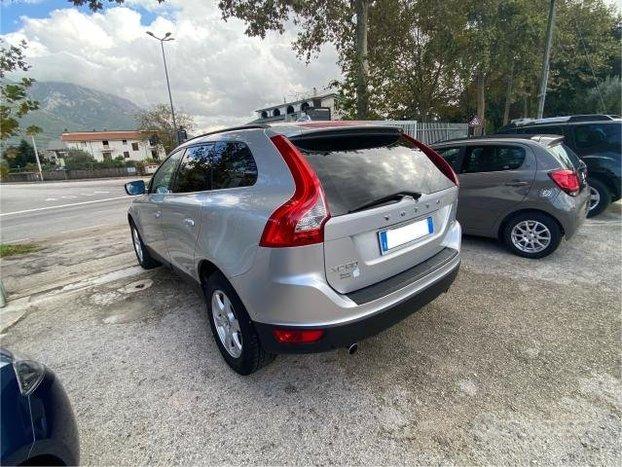 VOLVO - XC60 - D4 AWD Momentum