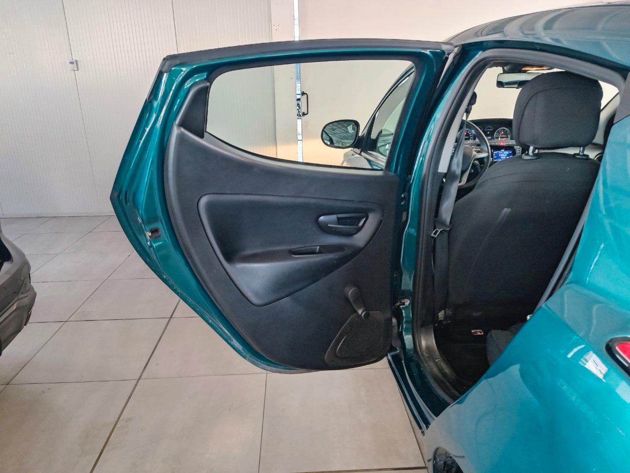 Lancia Ypsilon 5 Porte Ypsilon III 2015 1.0 firefly hybrid Gold s