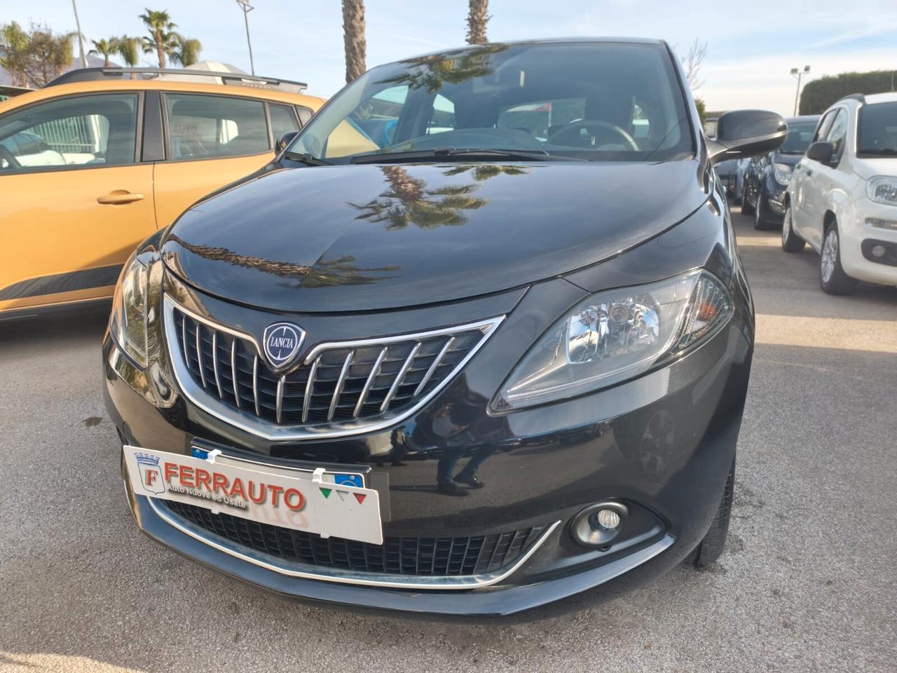 Lancia Ypsilon 1.0 70CV HYBRID PLATINUM