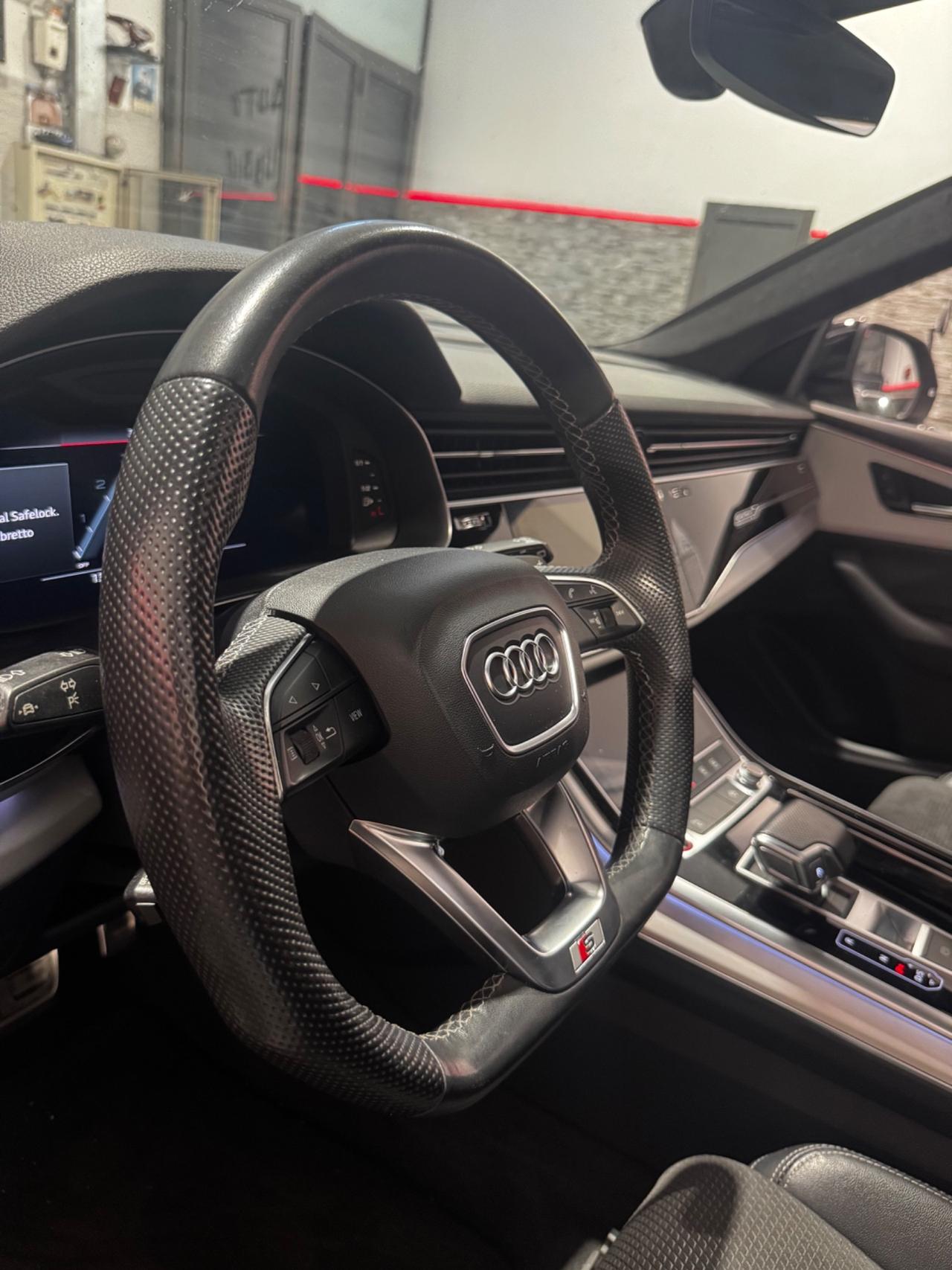 Audi Q8 SQ8 TDI quattro tiptronic sport attitude