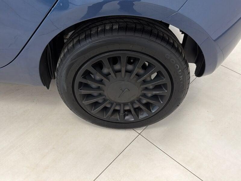 Lancia Ypsilon 1.0 FireFly 70cv S&S Hybrid SILVER