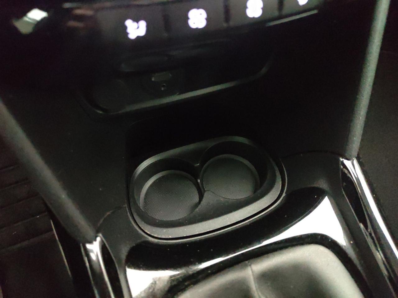 PEUGEOT 2008 1.6 BLUEHDI 100CV ALLURE