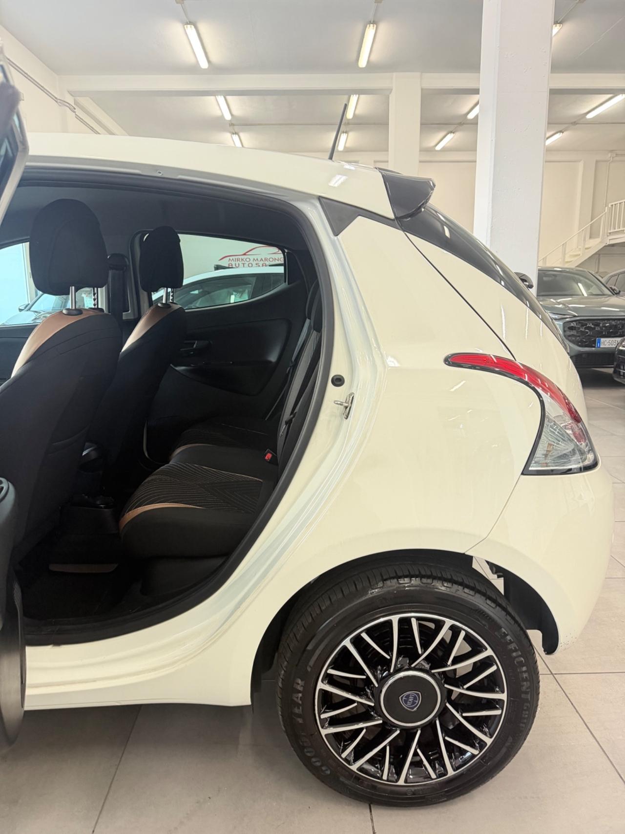 Lancia Ypsilon 1.0 Alberta Ferretti FINANZIABILE