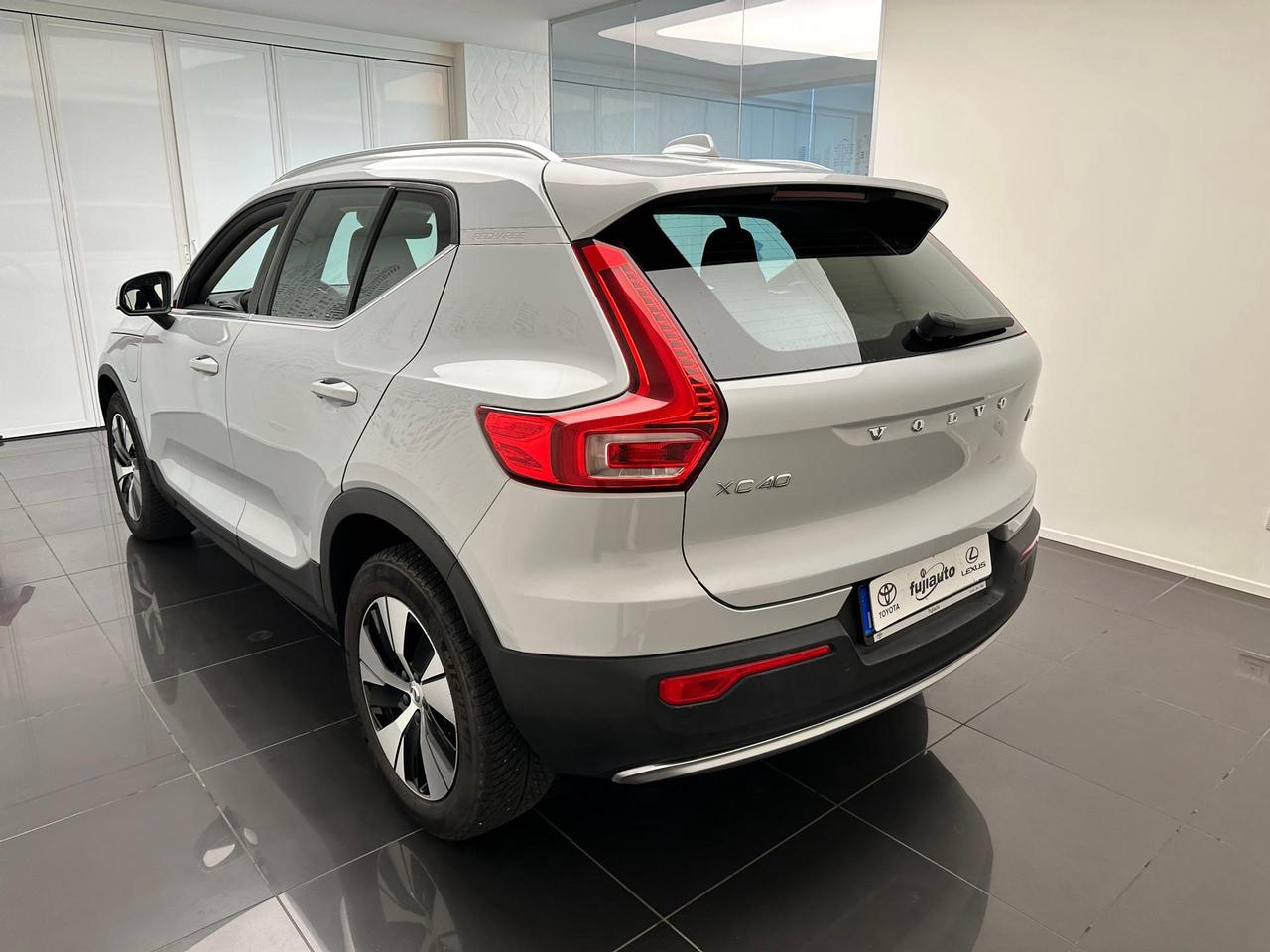 Volvo XC40 1.5 t4 RECHARGE PHEV MOMENTUM
