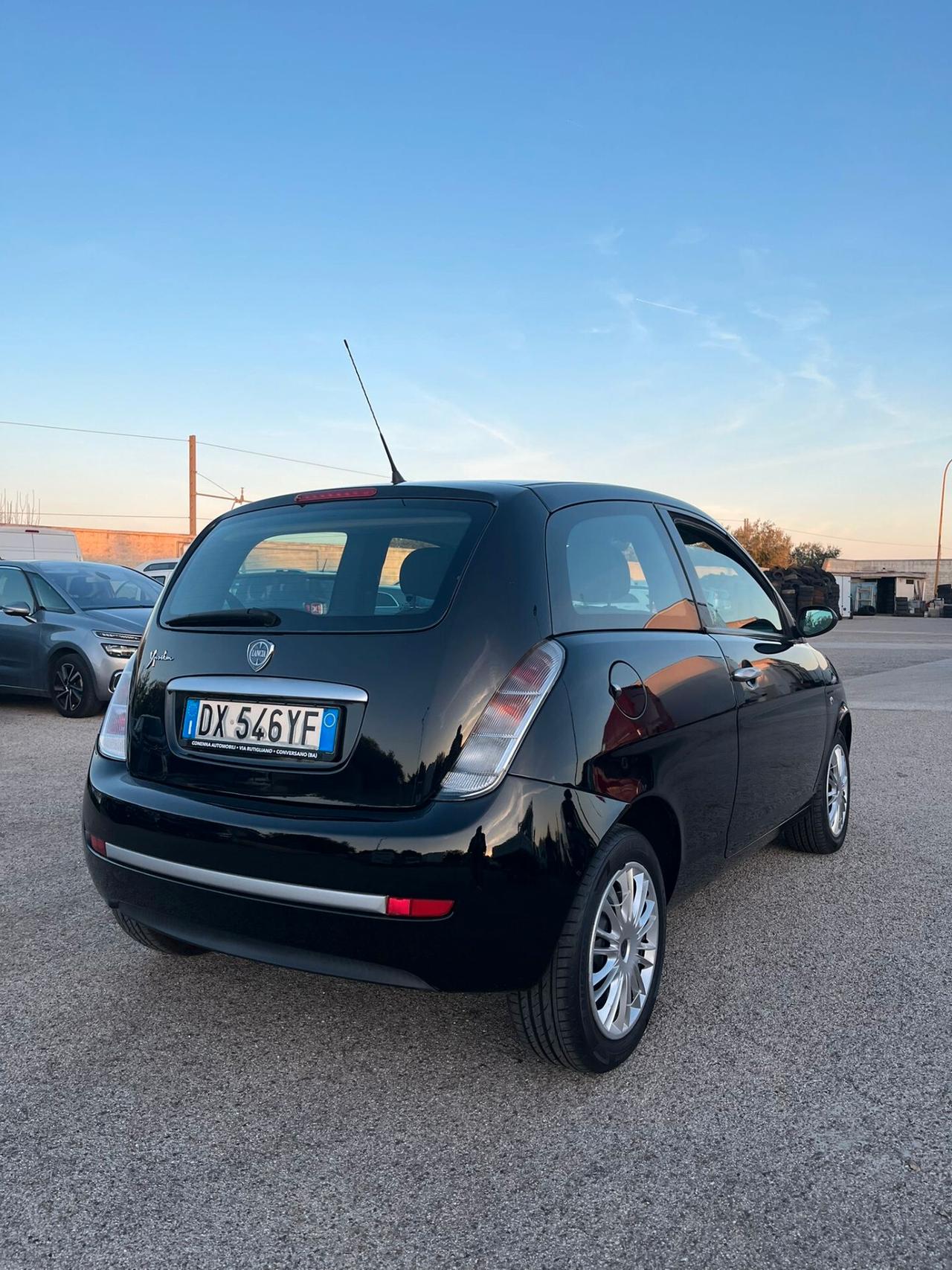 Lancia Ypsilon 1.3 MJT Versus automatica