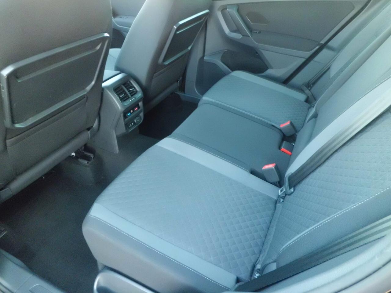 Volkswagen Tiguan 1.6 TDI R-LINE -FULL