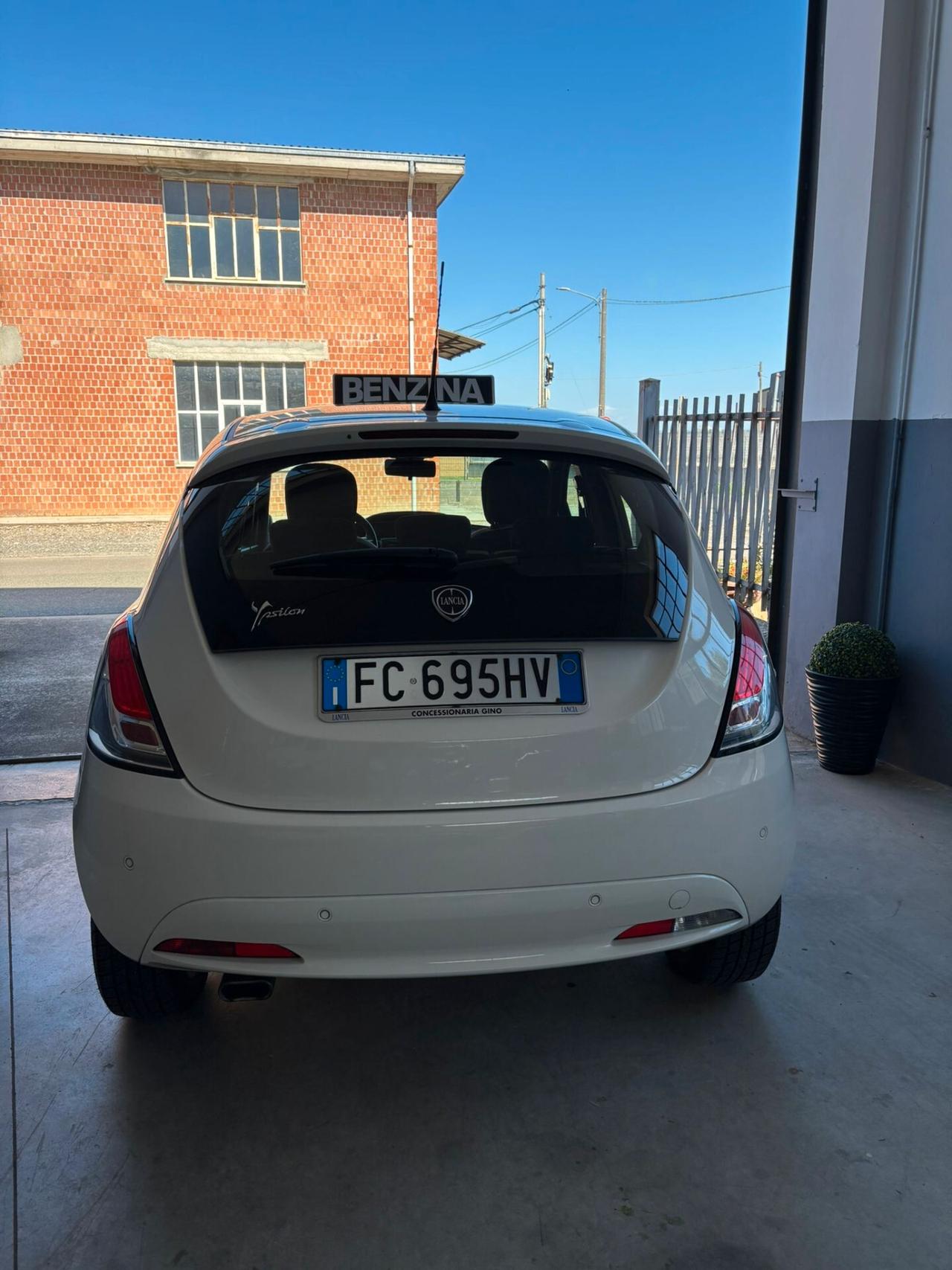 Lancia Ypsilon 1.2 69 CV Platinum