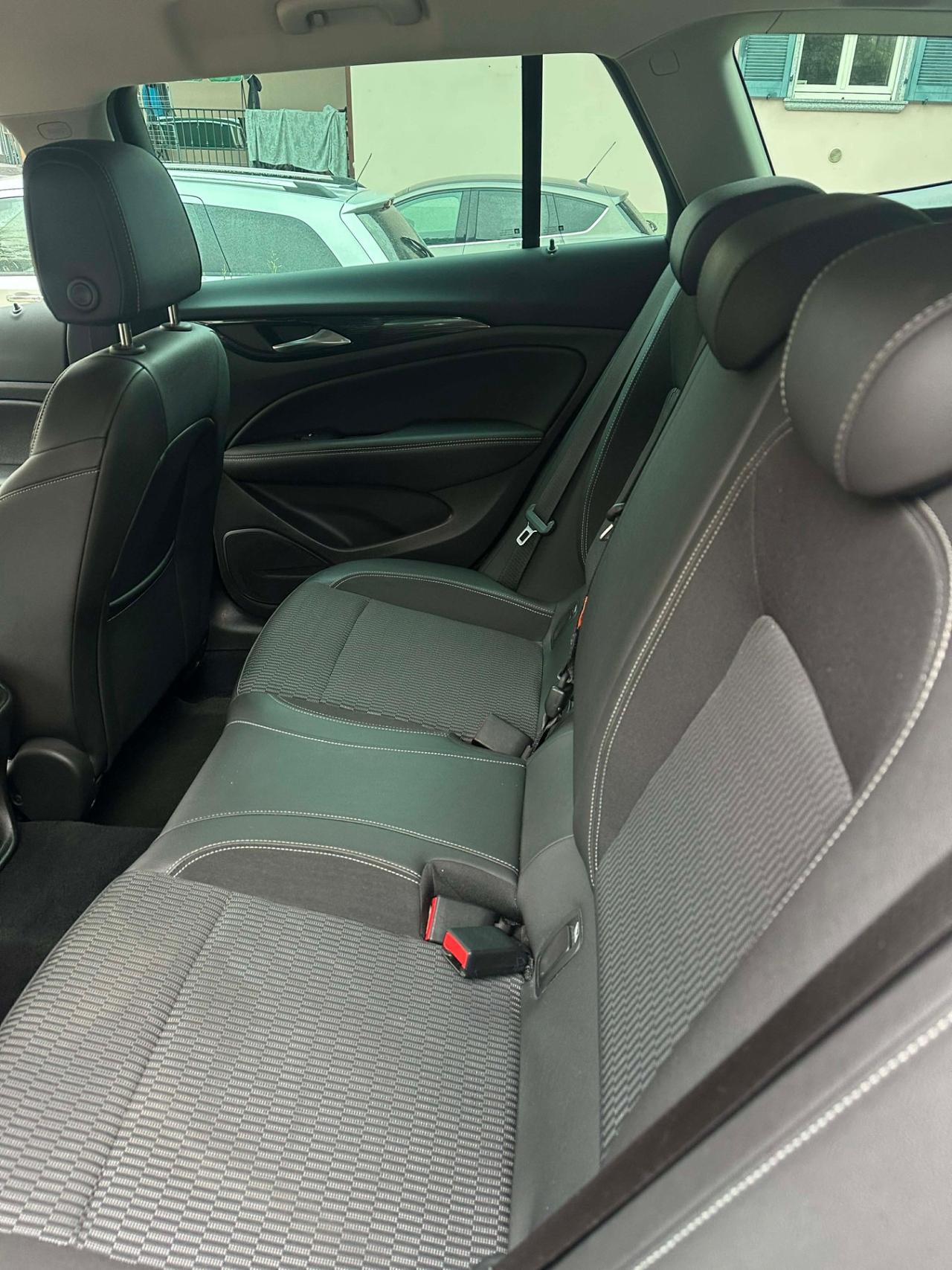 Opel INSIGNA 1.6 CDTI ST COSMO KMCERT NAVI EU6