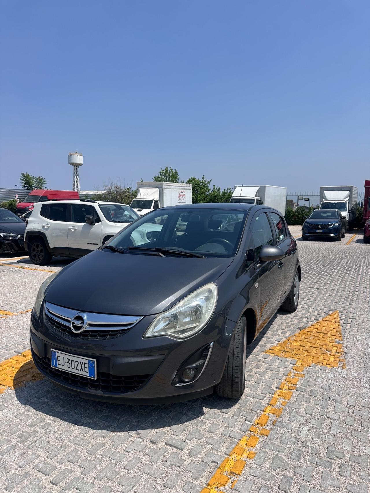 Opel Corsa 1.2 5 porte Club