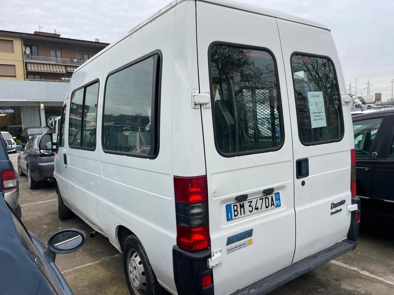 Fiat Ducato con piattaforma disabili