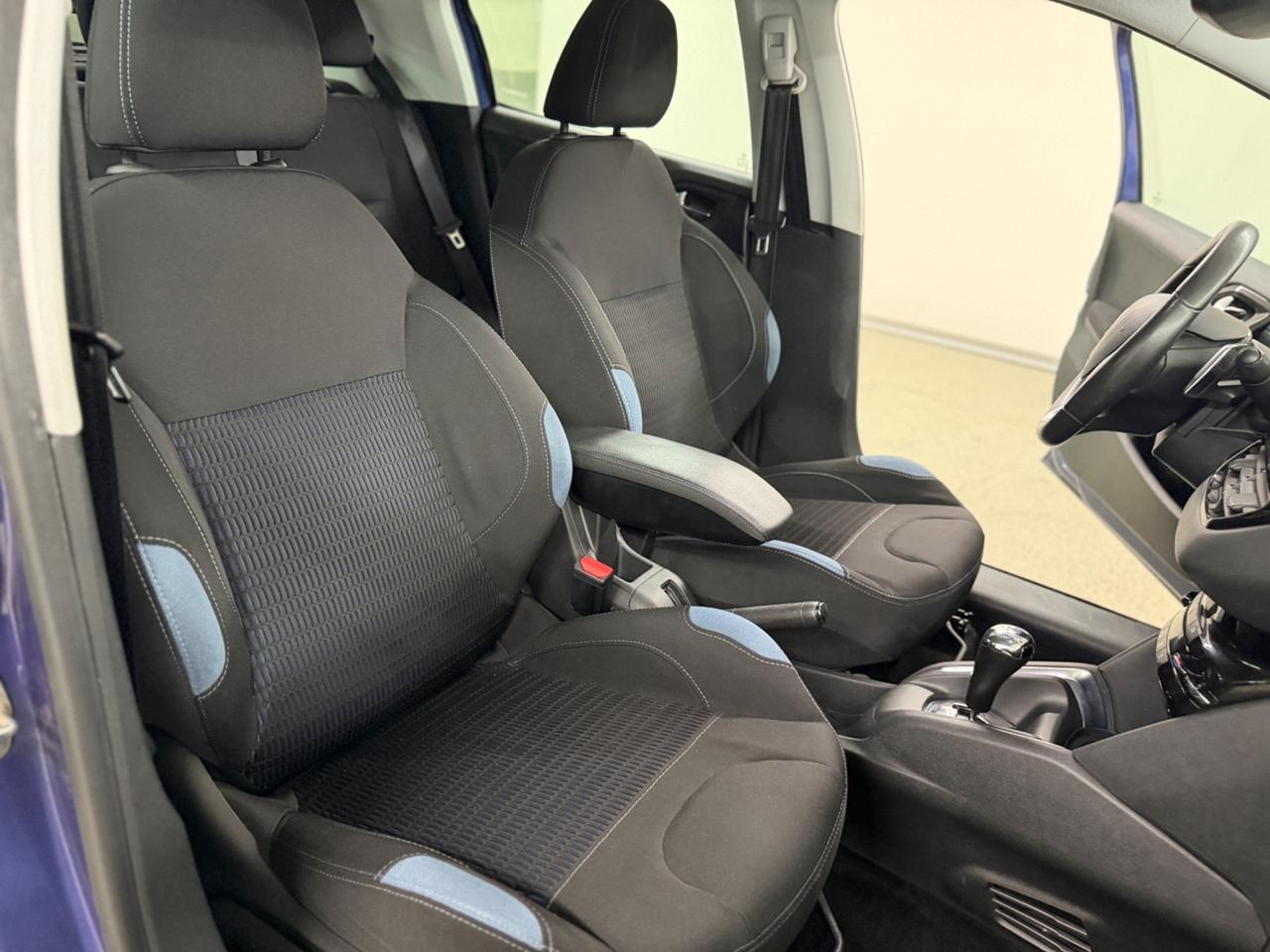 PEUGEOT 208 (anno 2015)