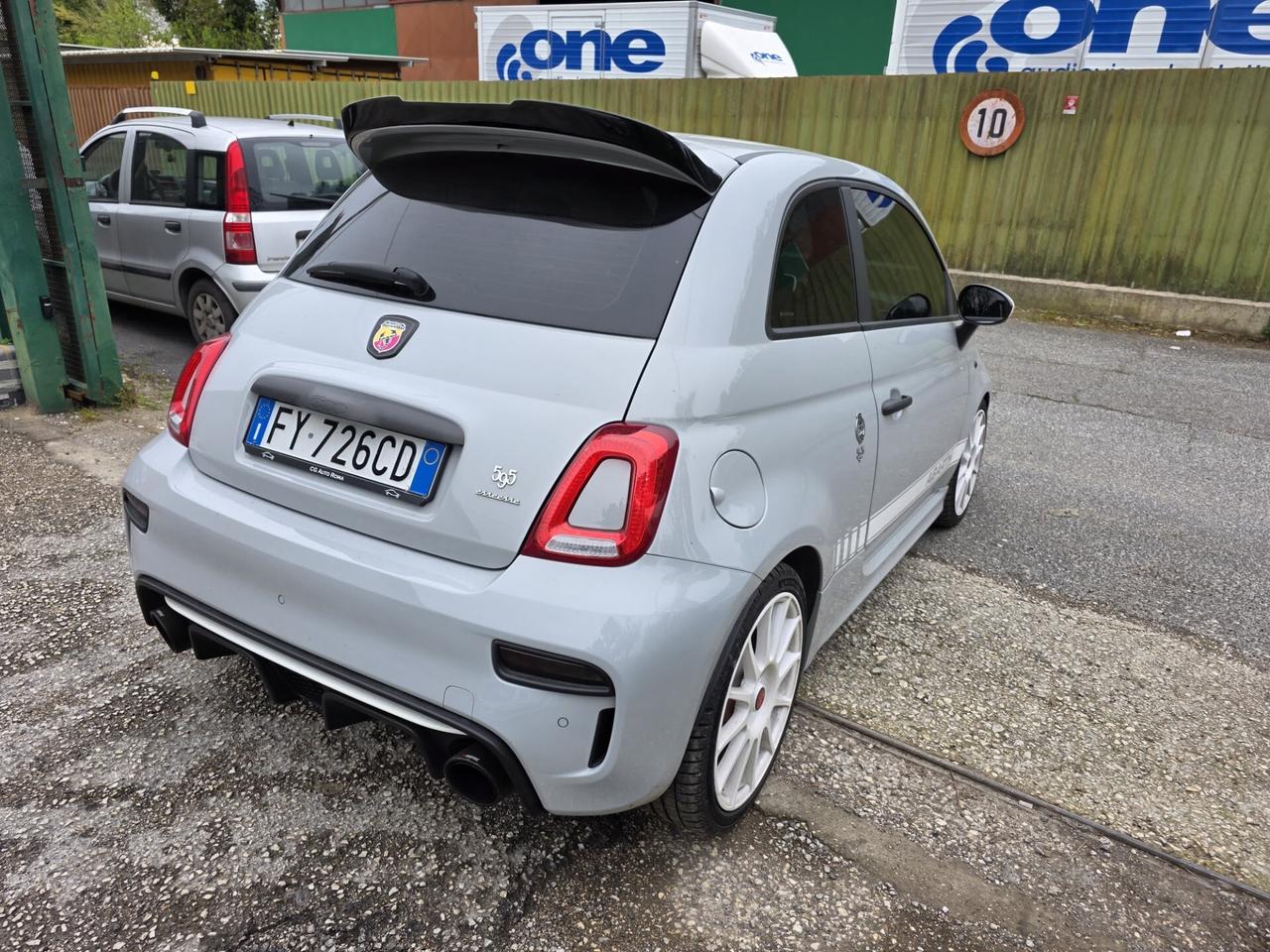 Abarth 595 1.4 Turbo T-Jet 180 CV Competizione SS