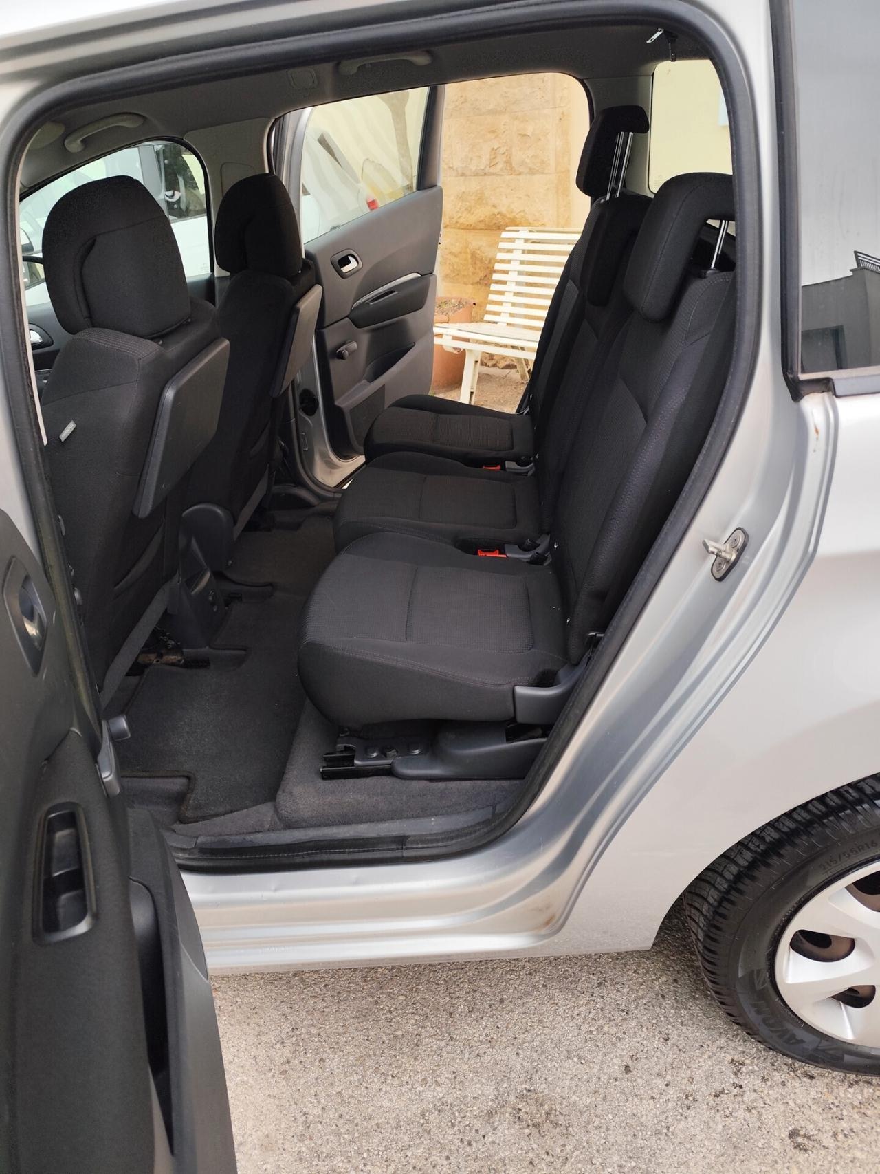 Peugeot 5008 1.6 HDi 112CV Family
