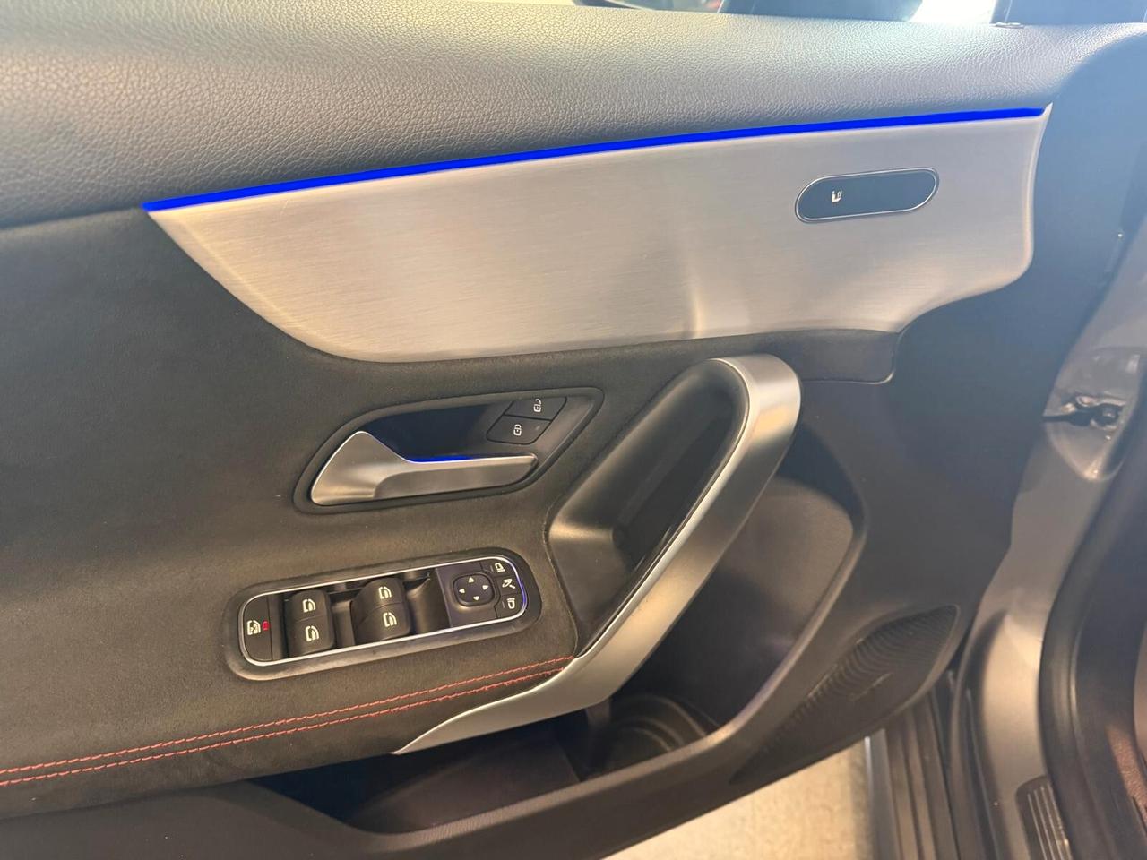 MERCEDES BENZ CLASSE A 180D PREMIUM 1.5 116CV 85KW ANNO 2019