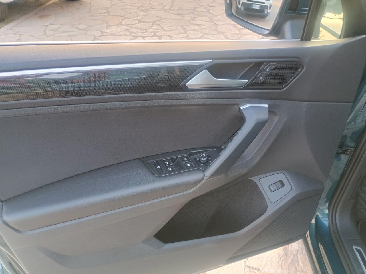 Volkswagen Tiguan 2.0 TDI 150 CV SCR DSG 4MOTION Elegance