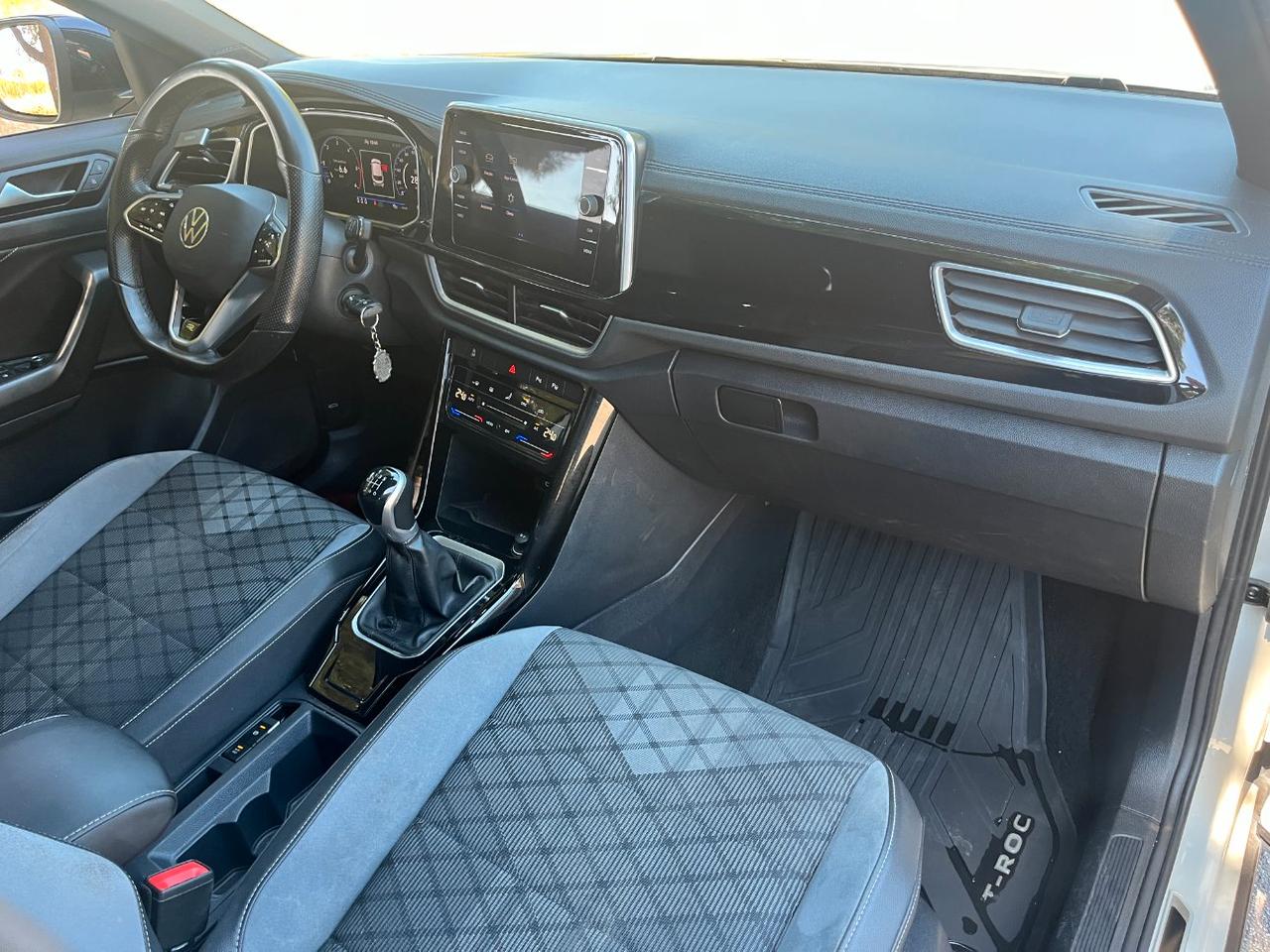 Volkswagen T-Roc 2.0 tdi R-Line 115cv