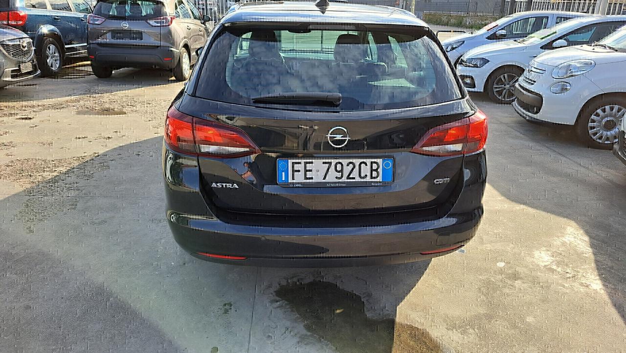 Opel Astra 1.6 CDTi 136CV Automatica Innovation.