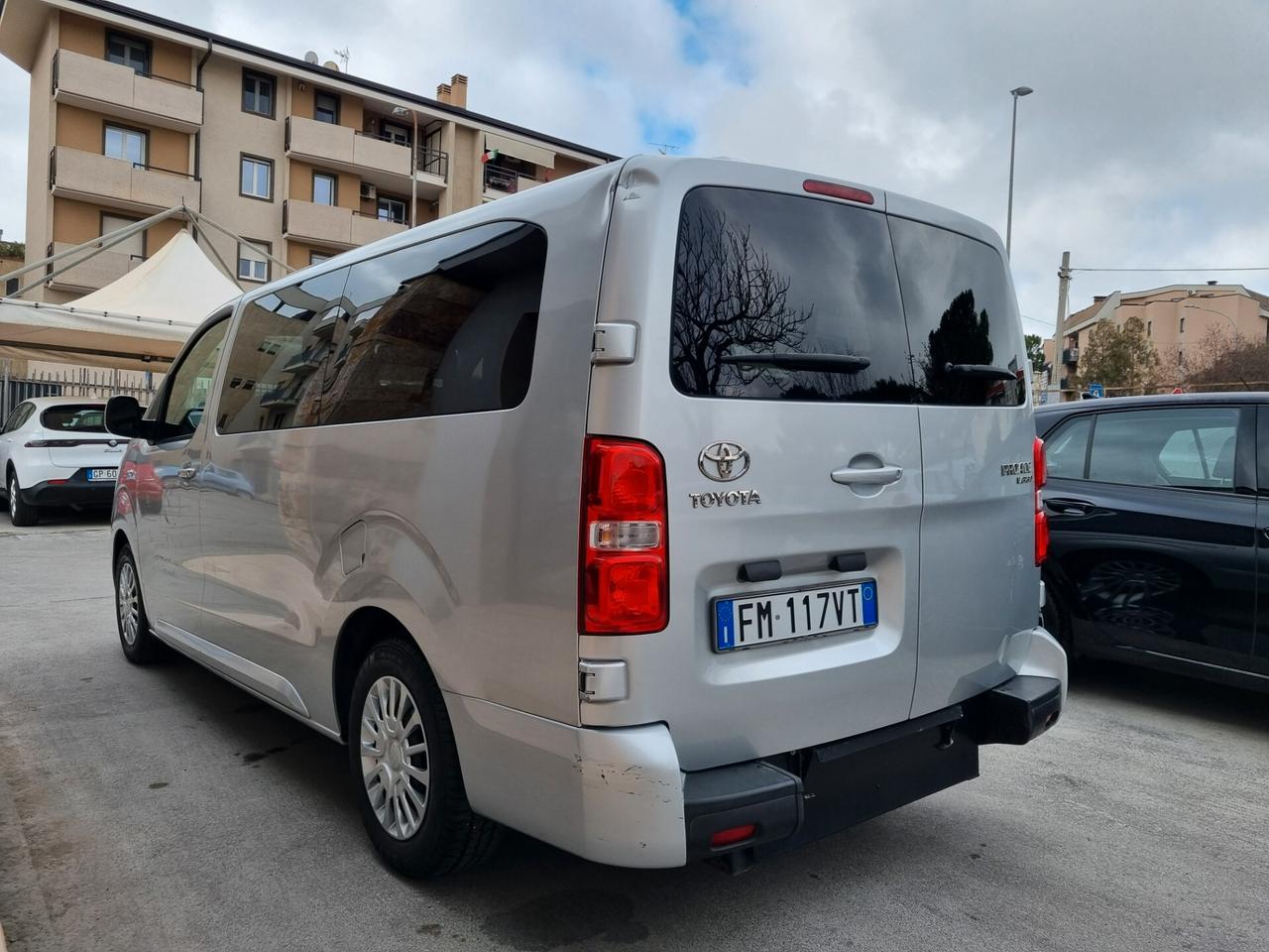 Toyota Proace Verso 1.4D STYLE disabili