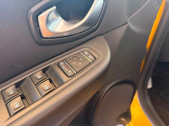 RENAULT Clio TCe 220CV R.S. Trophy //AKRAPOVIC//PELLE//