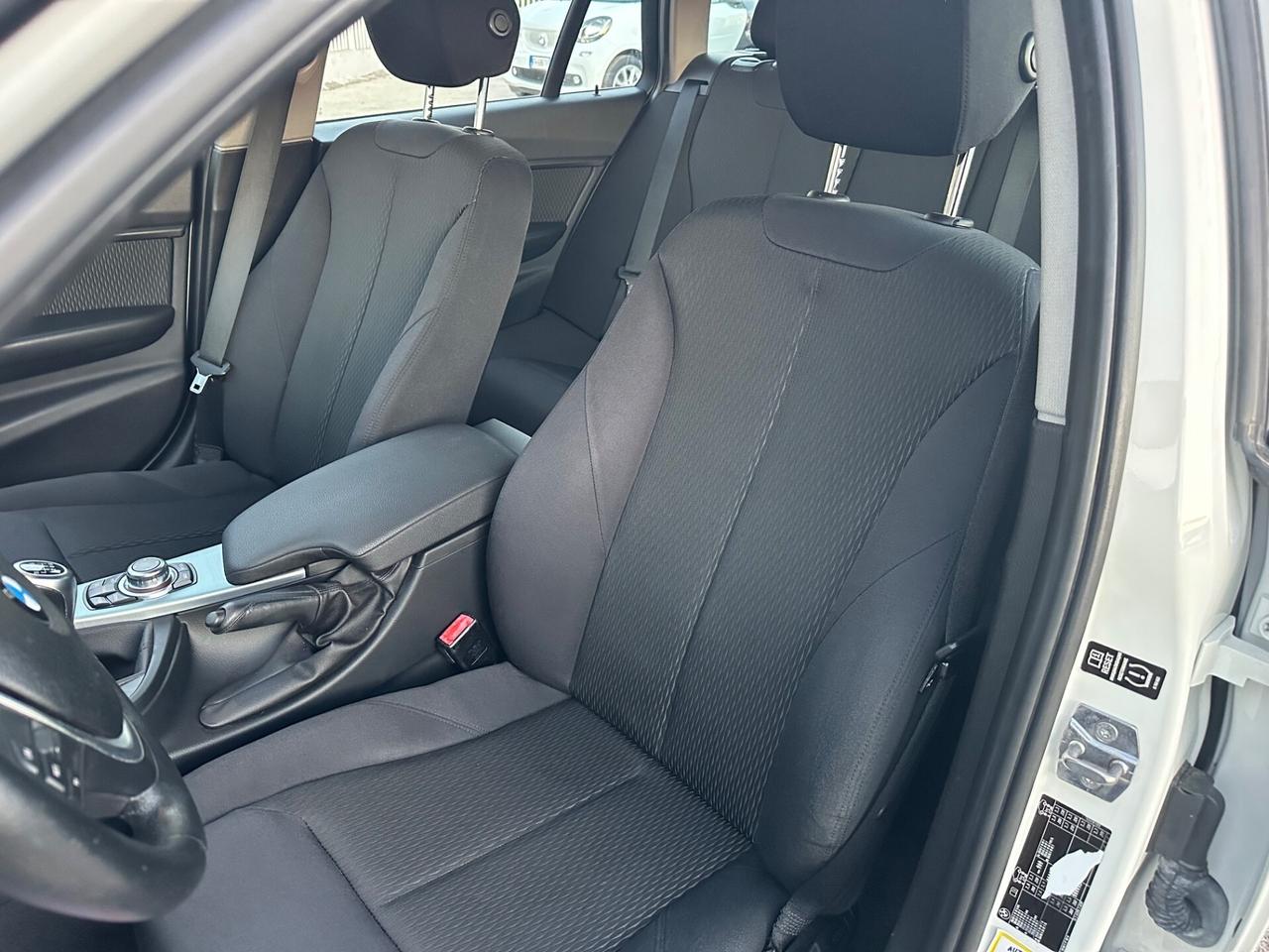 Bmw Serie 316d Touring Modern 2.0 116CV DA VETRINA