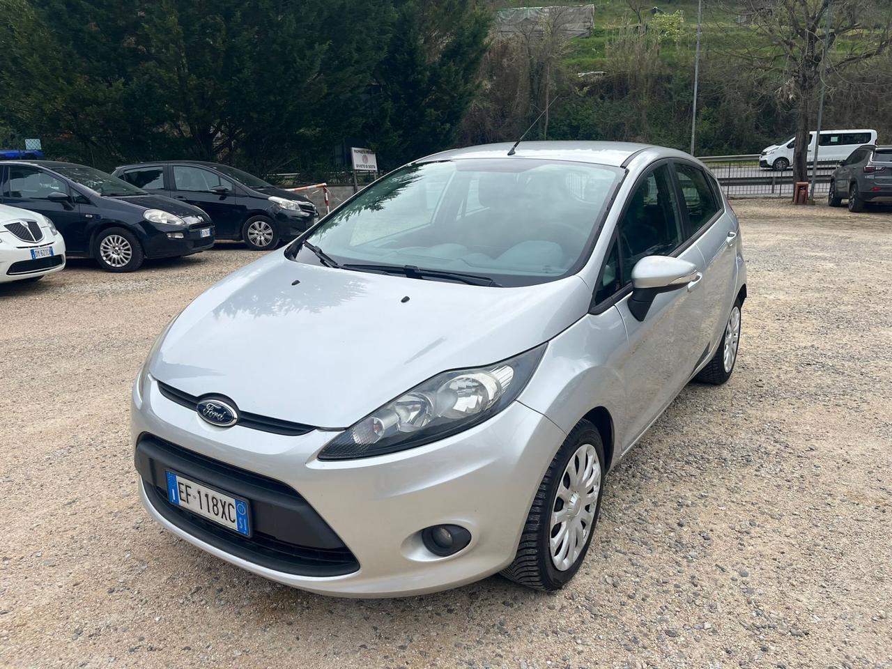 Ford Fiesta 1.2 Benzina - Neopatentati