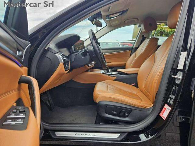 BMW 520 Serie 5 G30 2020 Berlina 520d mhev 48V Luxury auto