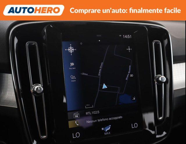 VOLVO XC40 B4 AWD Geartronic Momentum Pro