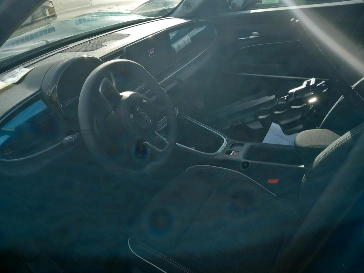 FIAT 600 ANNO 2025 KM 3.000 SINISTRATA