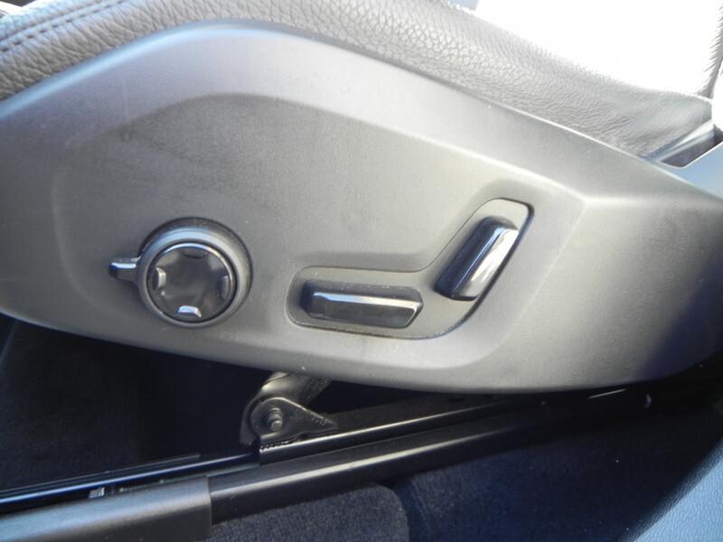 Volvo XC 60 XC60 B4 (d) automatico Plus Dark