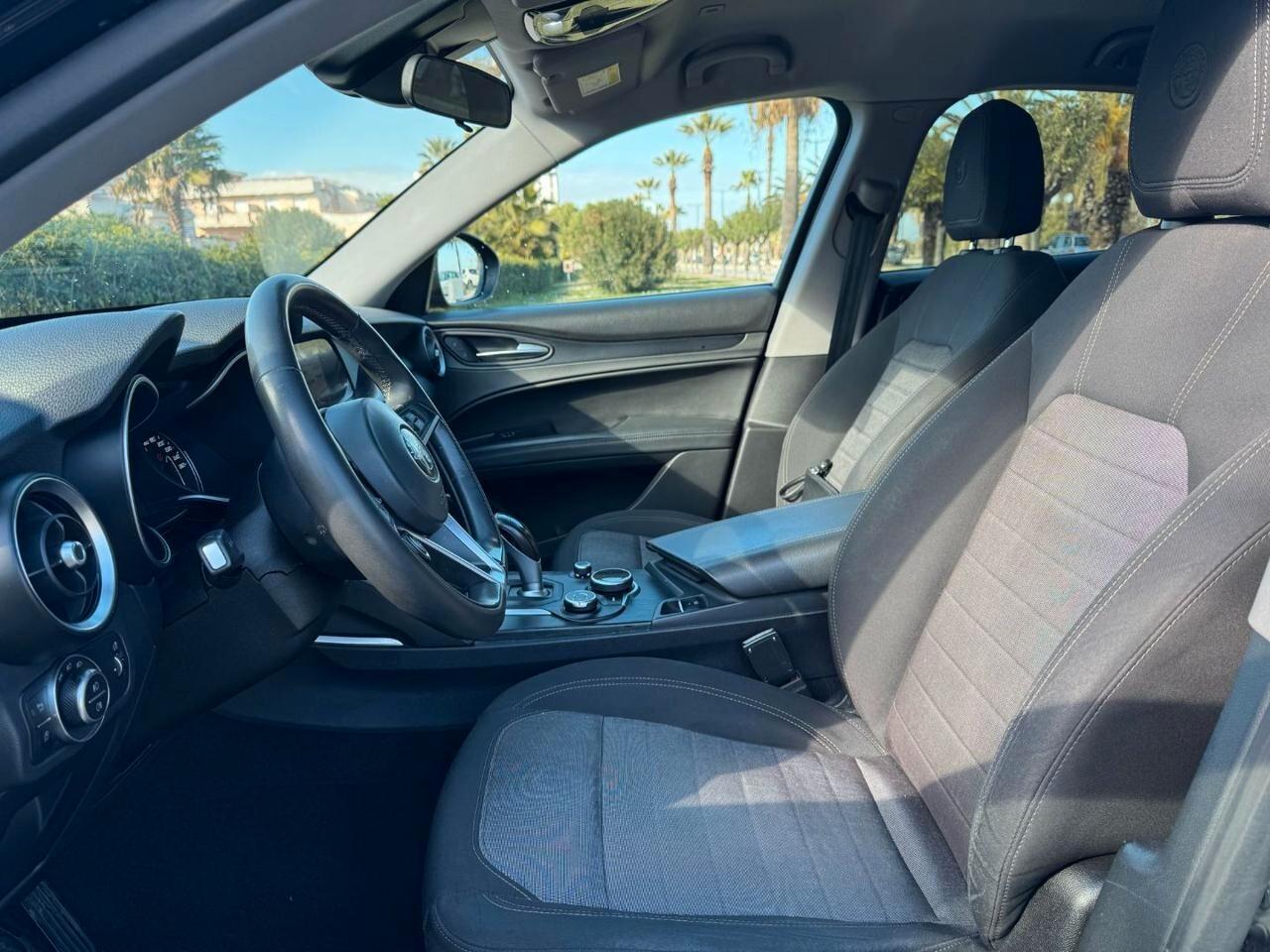 Alfa Romeo Stelvio 2.2 Turbodiesel 180 CV AT8 Q4 Business