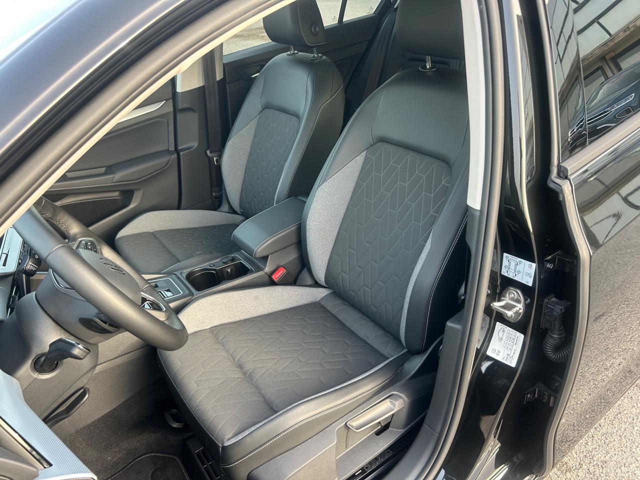 Volkswagen Golf 1.5 TSI eHybrid DSG Style