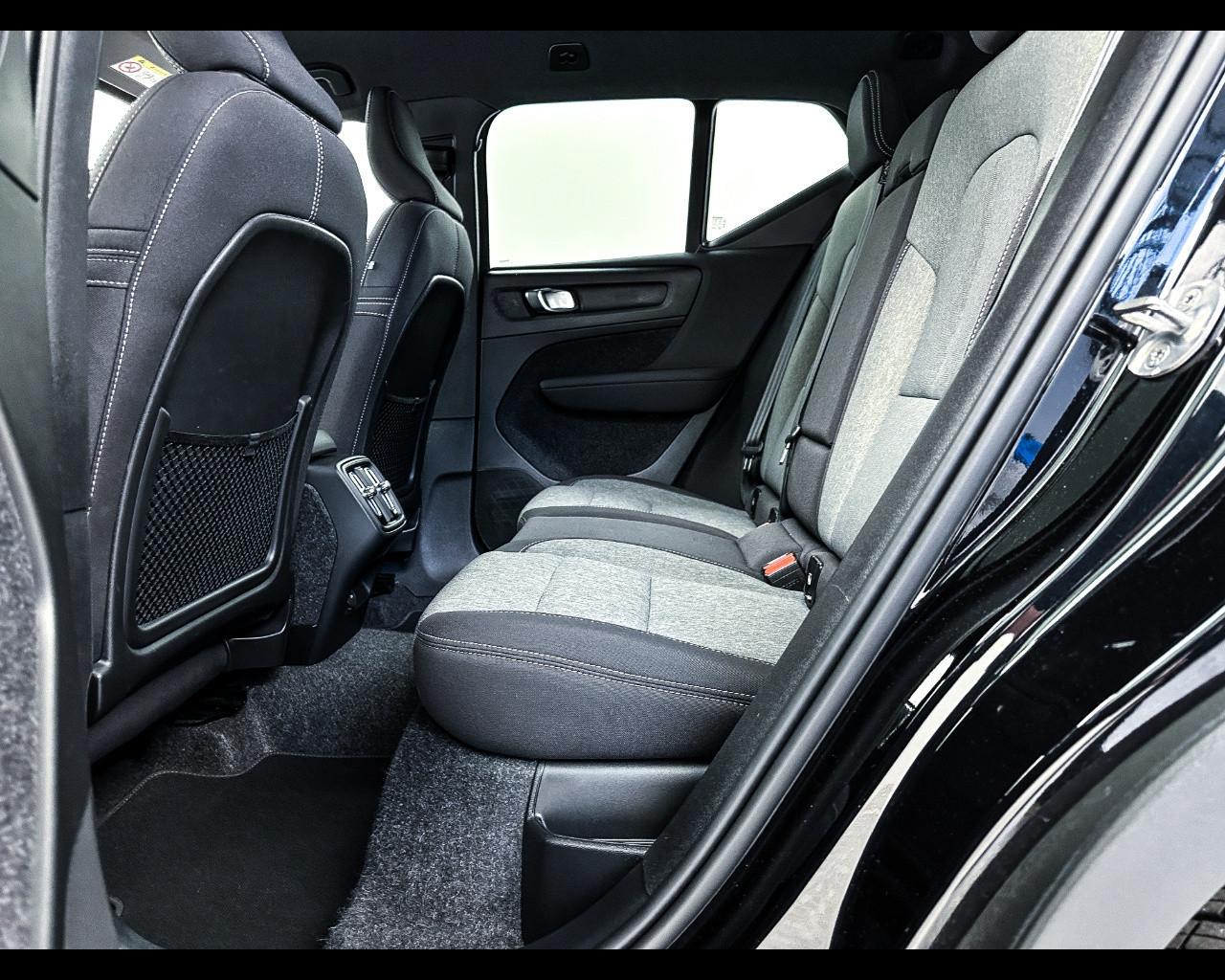 VOLVO XC40 (2017-->) - XC40 B3 automatico Core