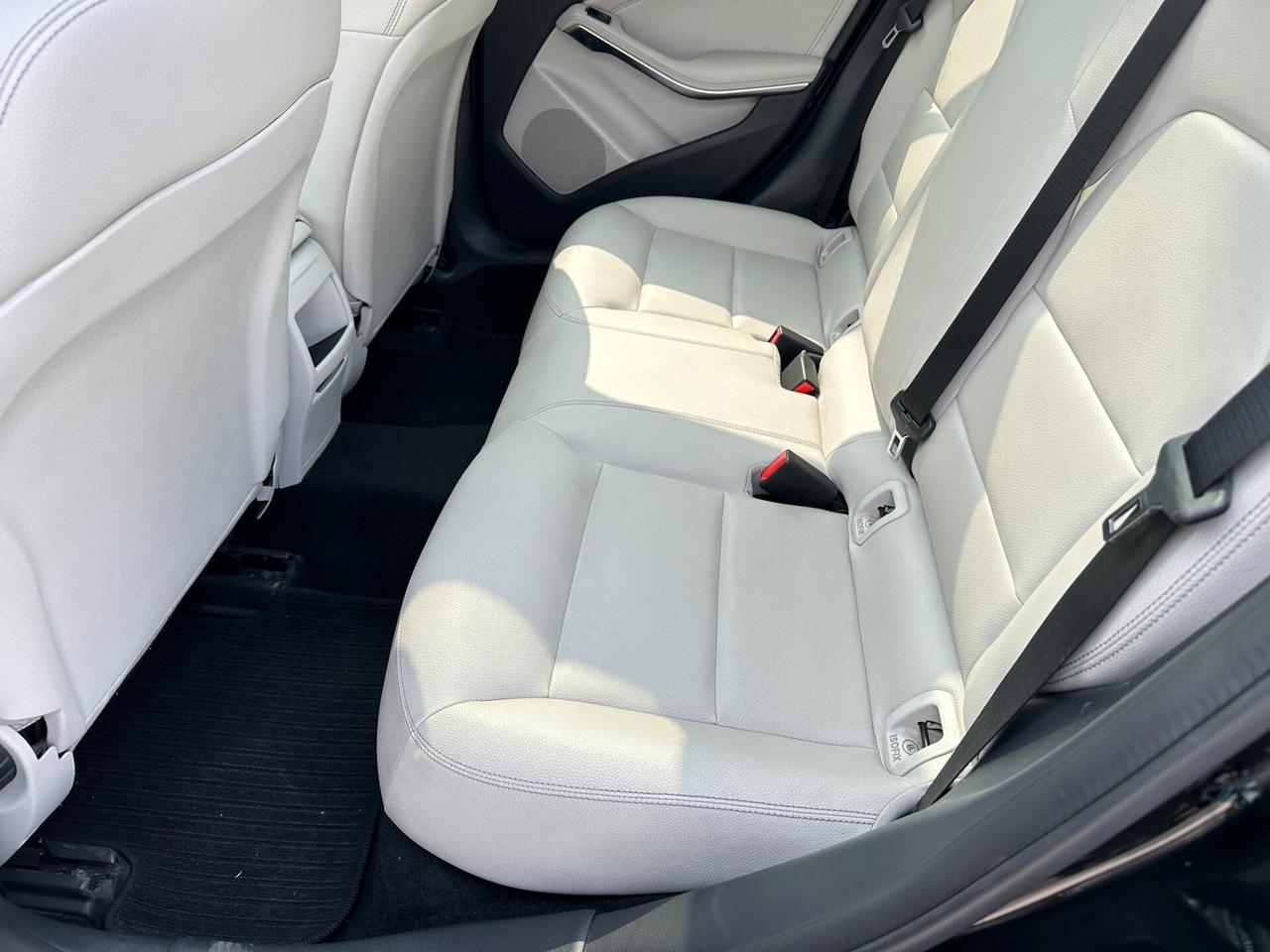 Mercedes-benz GLA 180 200 d Enduro Activity