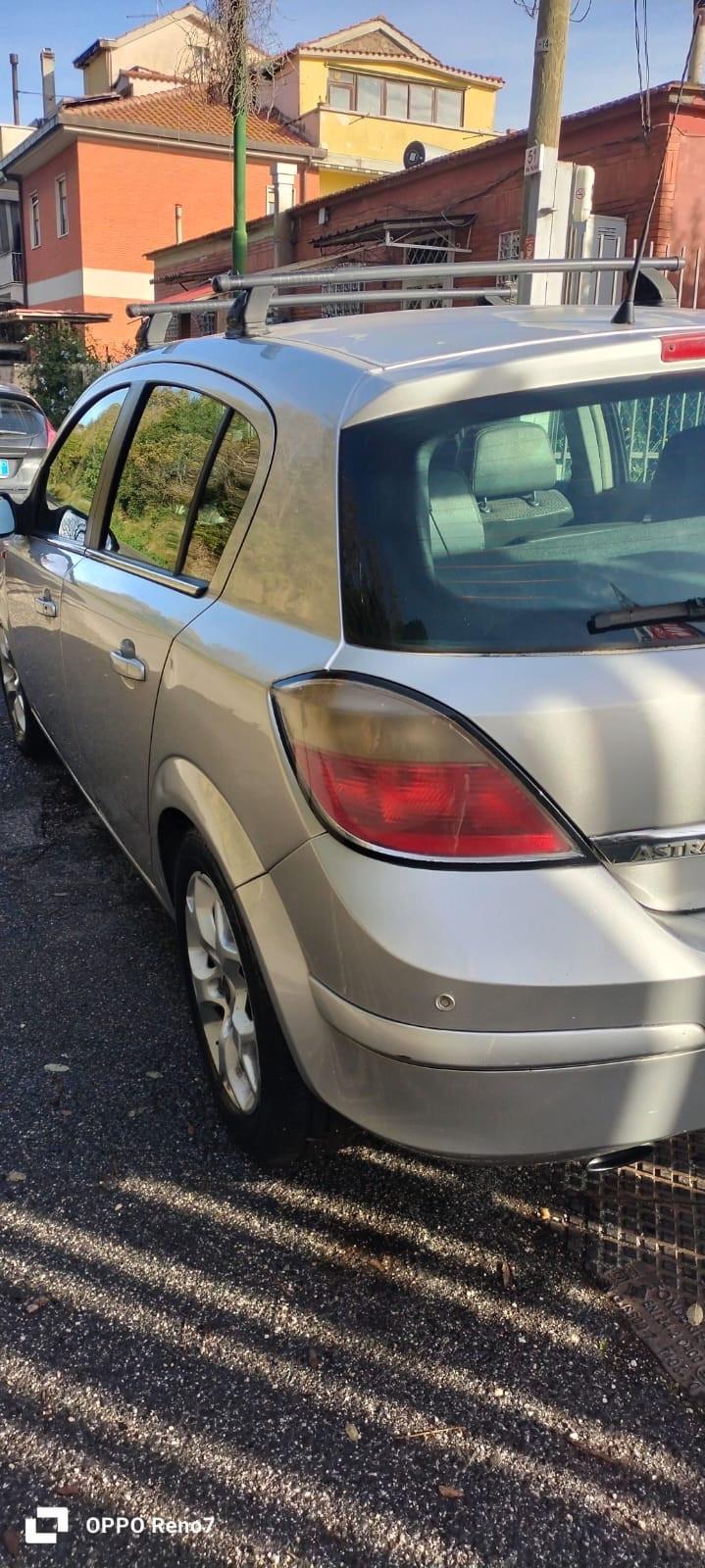 Opel Astra 1.9 CDTI 120CV 5 porte Cosmo