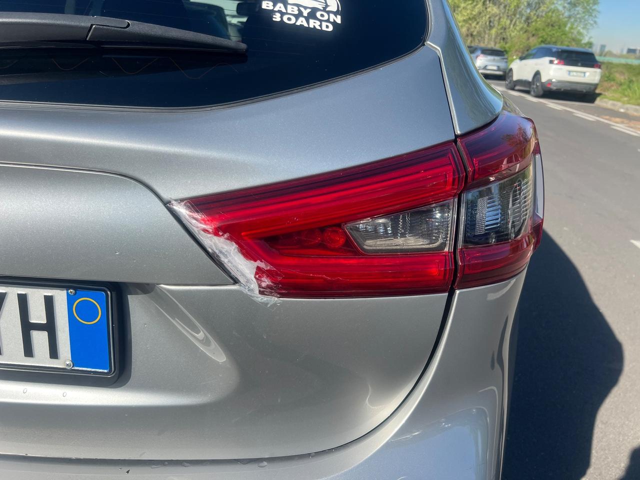 Nissan Qashqai 1.3 DIG-T 140 CV Tekna+