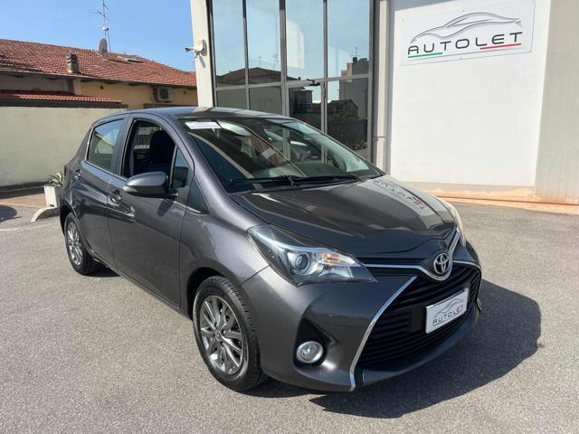 TOYOTA Yaris 1.3 5 porte Lounge - PER NEOPATENTATO -