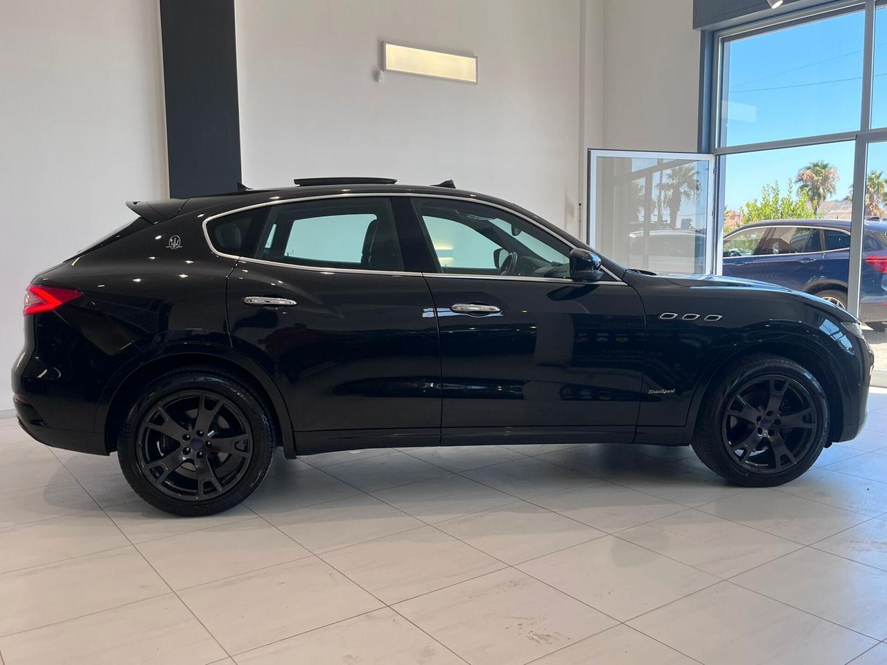 MASERATI LEVANTE 3.0 250CV GRANSPORT TETTO APRIBILE