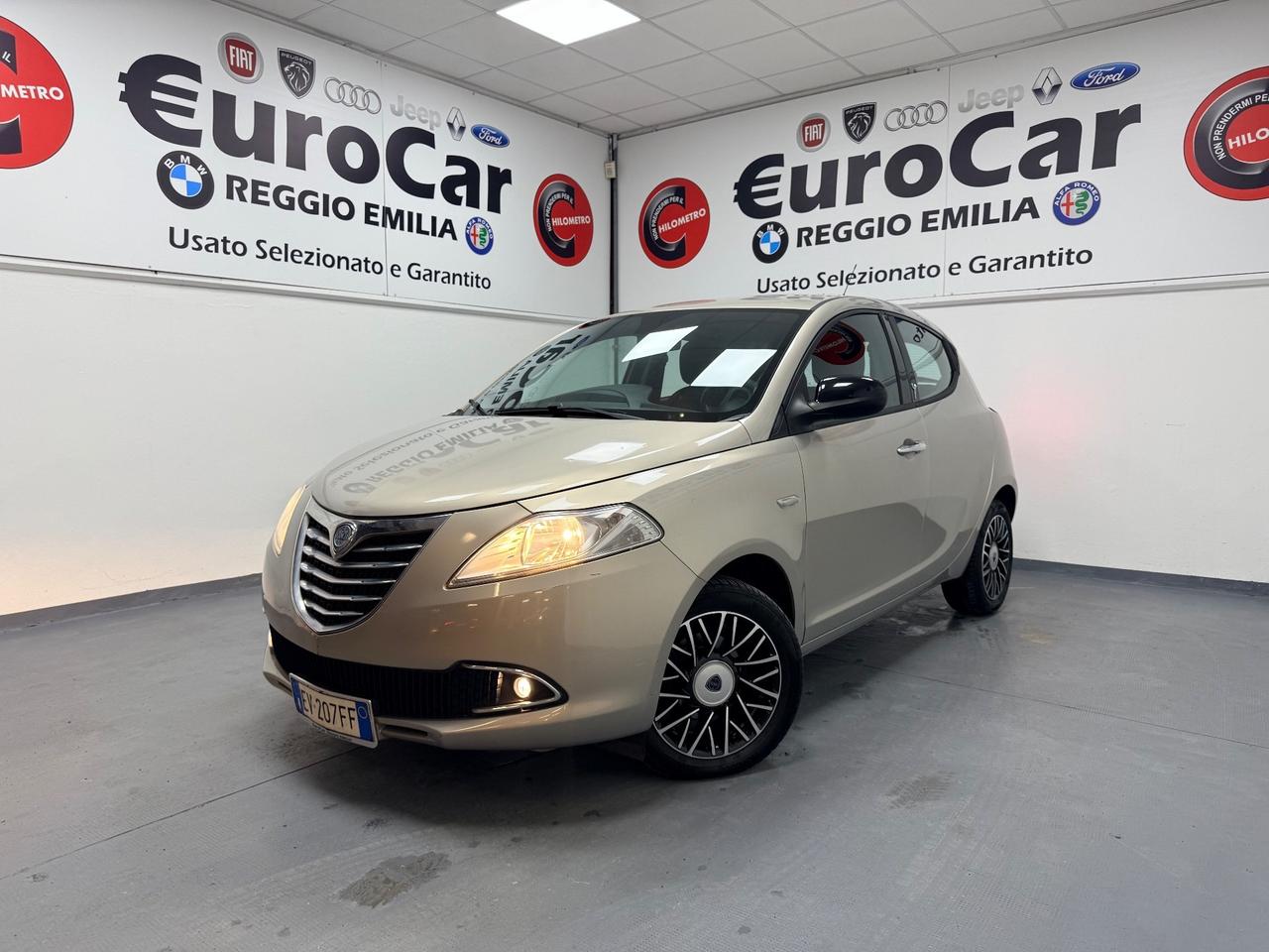 Lancia Ypsilon 1.2 69 CV 5 porte Silver 05/2014 Neopatentati