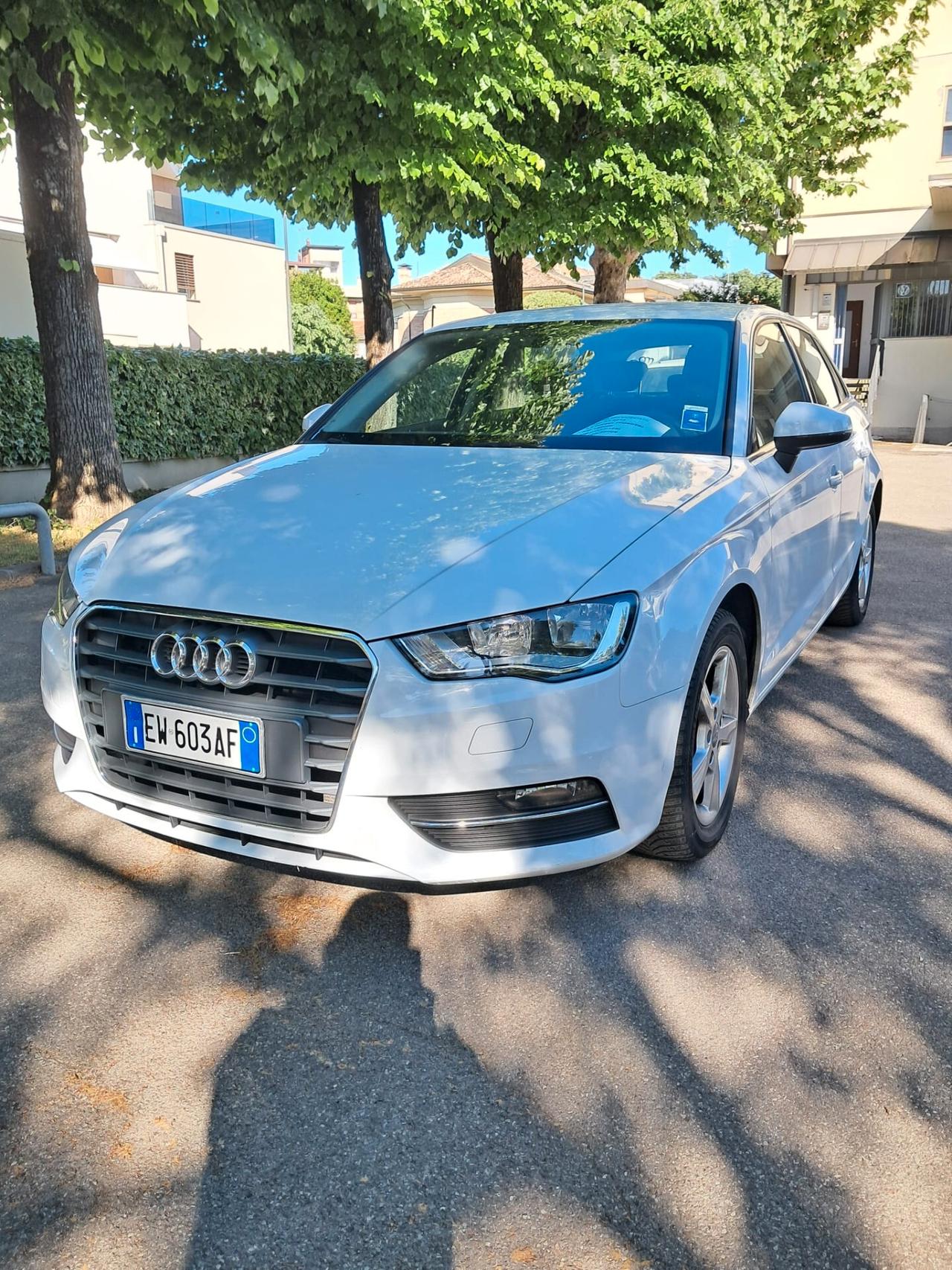 Audi A3 1.6 TDI clean diesel Attraction