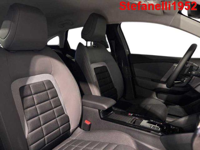 CITROEN C4 Hybrid 145 cv Automatico - COLLECTION