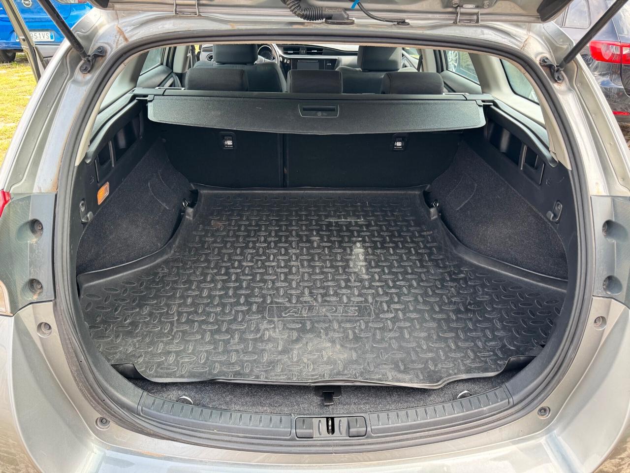Toyota Auris SW Touring Sports 1.6cc D-4D 112cv Active