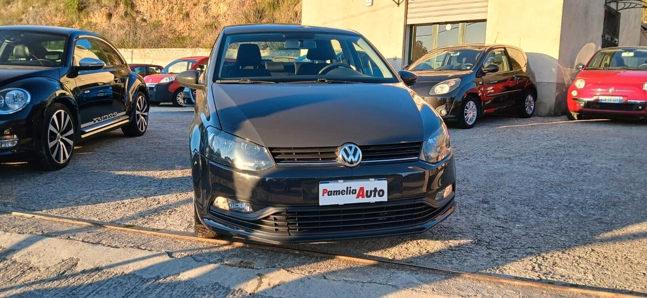 Volkswagen Polo 1.0 MPI 5P Trendline - 2014