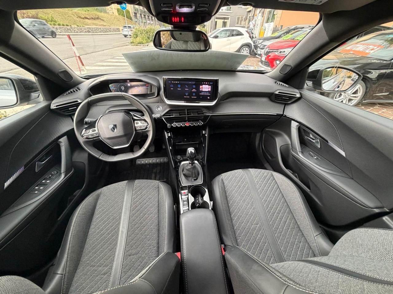 Peugeot 2008 PureTech 100 S&S Allure