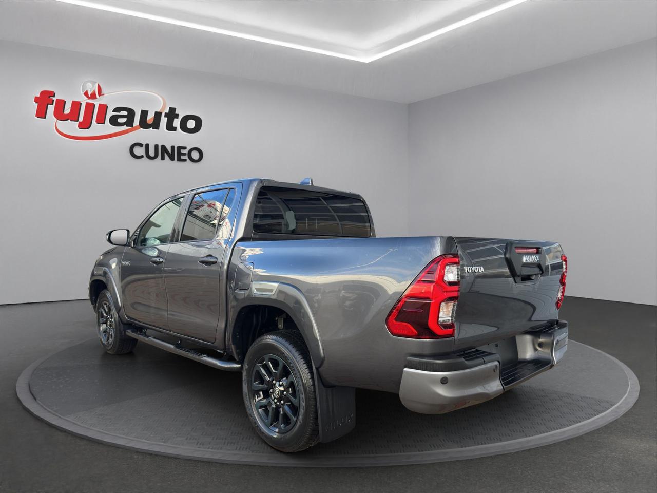 Toyota Hilux 2.4 d-4d double cab Invincible auto