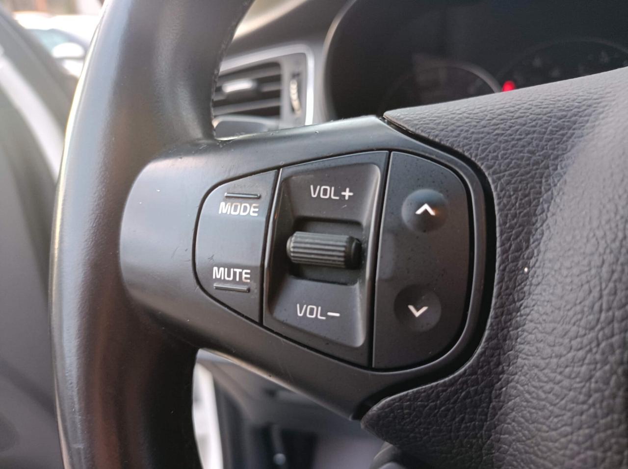 Kia Carens 1.7 CRDi 115 CV Cool