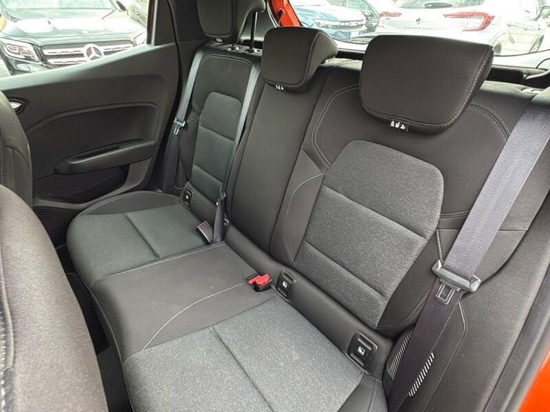 Renault Clio Clio 1.6 E-Tech full hybrid Equilibre 145cv auto