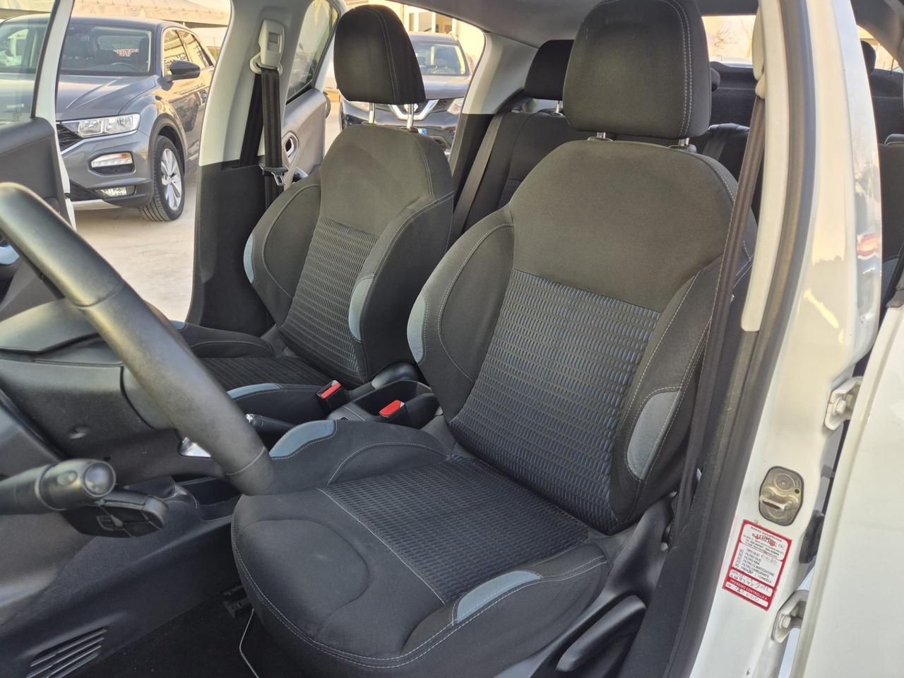 Peugeot 208 1.4 HDi 68 CV 5 porte Allure TETTO PANORAMICO