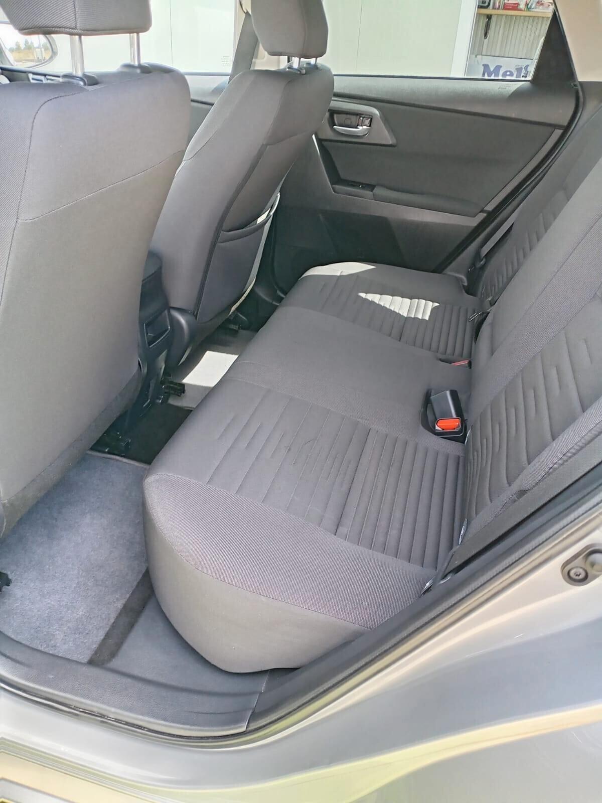 TOYOTA AURIS 1.6 DIESEL 5 PORTE
